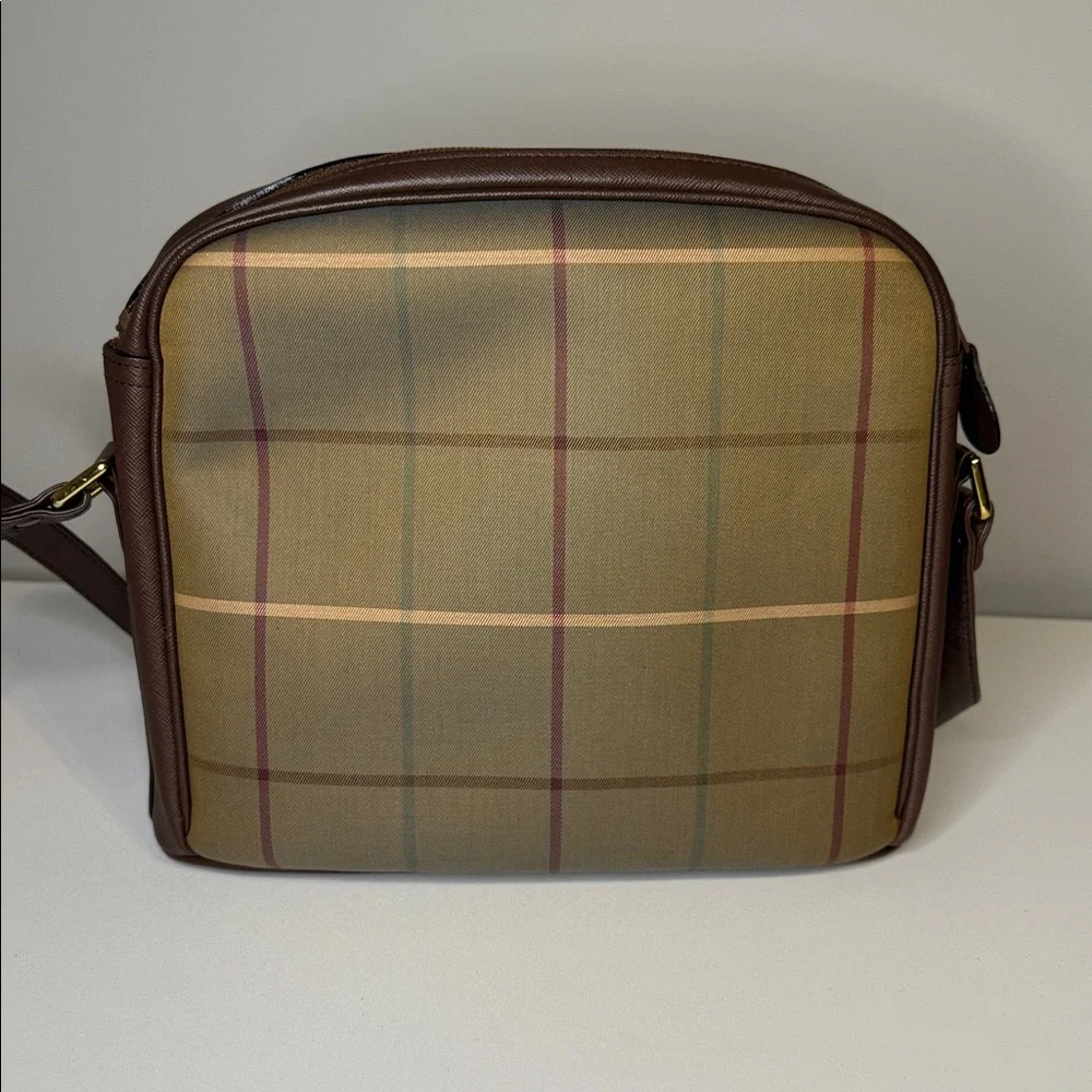 Burberrys Olive and Brown Check Shoulder Bag & Tom Ford Sunglasses - Picture 3 of 9